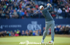 스피스, 디 오픈 3R 11언더파 4위…메이저 3연승 도전
