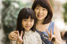 김순옥 작가, 전인화·백진희와 인증샷…내딸 금사월 깜짝 방문