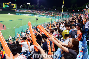[MD포토] 한화이글스, 역대 최다 관중 돌파