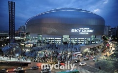 [MD포토] 엑소의 콘서트가 열리는 고척 스카이돔 인산인해
