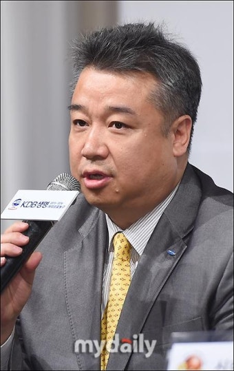 [MD포토] 삼성생명 임근배 감독, '용병 의존도 낮춰야'