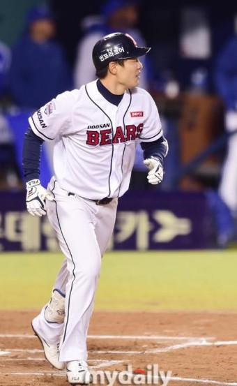 두산 곽빈, LG를 7-3으로 제압하며 승리 이끌어내며 리그 탑 에이스로 떠올라