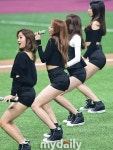 [MD포토] 핫팬츠 베스티 '단체로 아찔하게'