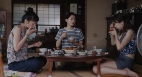 ‘바닷마을 다이어리’  2만 돌파, ‘먹방영화’로 인기몰이