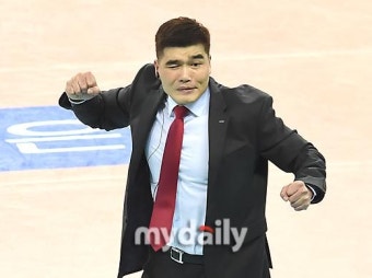 [MD포토] 뒷심 삼성화재 '역전승으로 대한항공 연승 꺾어'