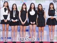 [MD포토] 여자친구, 초미니 포기 못해요!