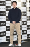 [MD포토] 포토타임 갖는 최승연 감독