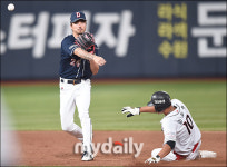 kt, ‘허리통증’ 마르테 대신 신현철 선발…두산은 오재원 제외