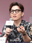 [MD포토] 모모랜드 프로듀싱 맡은 이단옆차기 박장근