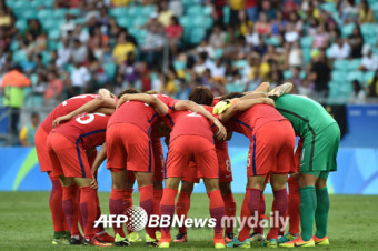 '남자축구 C조 선두' 한국, 멕시코와 비겨도 자력 8강행