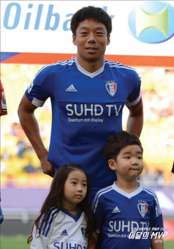 캡틴 염기훈, 수원팬이 뽑은 7월의 MVP