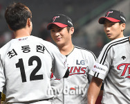 [MD포토] 멀티홈런 오지환 'LG 6연승의 주역'