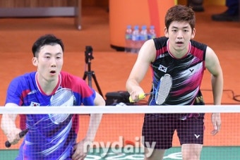 유연성·이용대, 배드민턴 男복식 예선 첫 경기 승리