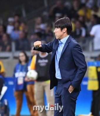 [MD포토] 작전 지시하는 신태용 감독