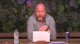 [MD할리우드]‘어벤져스’ 감독, “미국 대통령은 호크아이가 어울린다”