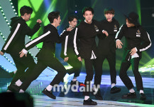 [MD포토] 팬타곤 신인답지 않은 무대