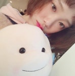 충전완료 이성경, 깜찍한 처피뱅+지방이 인형