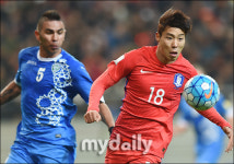 [MD포토] 이정협, 나의 목표는 오직 공 하나뿐!