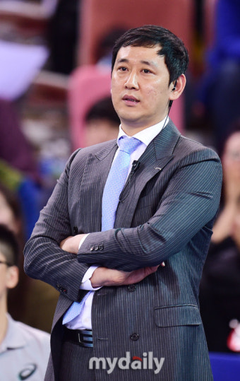 [MD포토] 집중하는 현대캐피탈 최태웅 감독