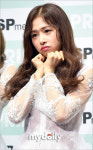 [MD포토] 에이프릴 채원 애교가 차고 넘쳐요