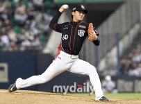 '주권 108% 인상' kt 위즈, 2017시즌 연봉 계약 마무리