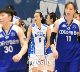 [MD포토] 우리은행 이변없는 9연승 성공