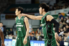 원주 승부처: 확 달랐던 1~2Q와 3~4Q, 승자는 동부