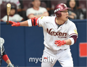 [MD포토] 서건창 '첫 타석에 동점 안타'