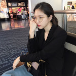 안경 써도 여신…손나은, 화장이 필요없는 미모