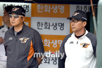 ‘코칭스태프 개편’ 한화 이상군 감독대행 “코치들에게 미안”