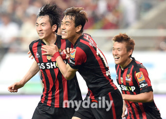 '박주영 추가시간 결승골' 서울, 퇴장 전북에 2-1 승