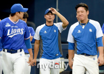 [MD포토] 데뷔 첫승 안성무 제가 진짜 승리한거 맞나요?