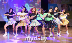 [MD포토] 굿데이 흥겹고 경쾌한 무대