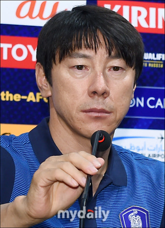 [MD포토] 신태용 감독, '굳은 의지 한가득'
