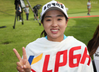 이솔라, 4년만에 드림투어 우승…상금랭킹 선두도약 