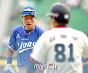 [MD포토] 이승엽 강동우 코치님, 인사드립니다