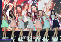 [MD포토] 걸그룹 해시태그, 저희 데뷔 했어요~