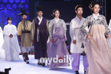 케이서촌달빛경복궁 | [MD포토] 경복궁 달빛 한복 패션쇼의 화려함