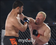 [MD포토] 임준수, 강펀치 적중!