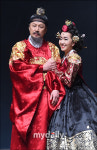 [MD포토] 김정균-강효성, 다정한(?) 왕과 왕비