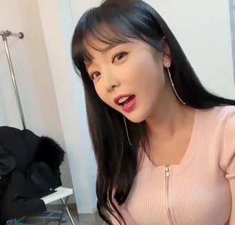 홍진영, 잘 가라~아...아이씨...