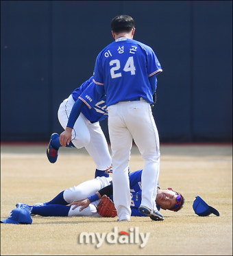 '무릎 부상' 삼성 손주인, 재검 예정… 구자욱은 휴식