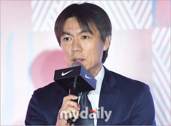 홍명보 전무이사 