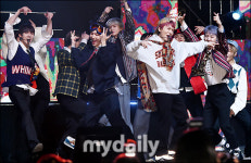 [MD포토] 펜타곤, 신나게 빛나리