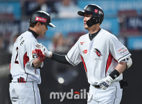 [MD포토] 오태곤 큰 거 치고 왔어