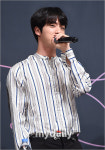 [MD포토] 방탄소년단 진 흑발이 매력적이죠