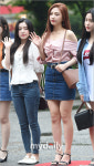 [MD포토] 힐 깜박 아이린 하필 옆에 힐 신은 조이