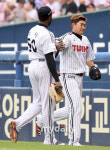 [MD포토] 소사 '채은성 홈런 고마워'