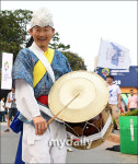 [MD포토] 이런 큰 축제에 우리 사물놀이가 빠질 수 있나요~
