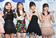 [MD포토] 트와이스 지효-나연-모모-미나 팬들을 향해 함박미소